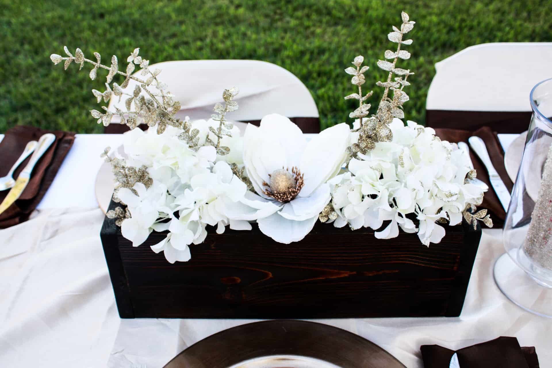 DIY Wood Planter Box - table decor