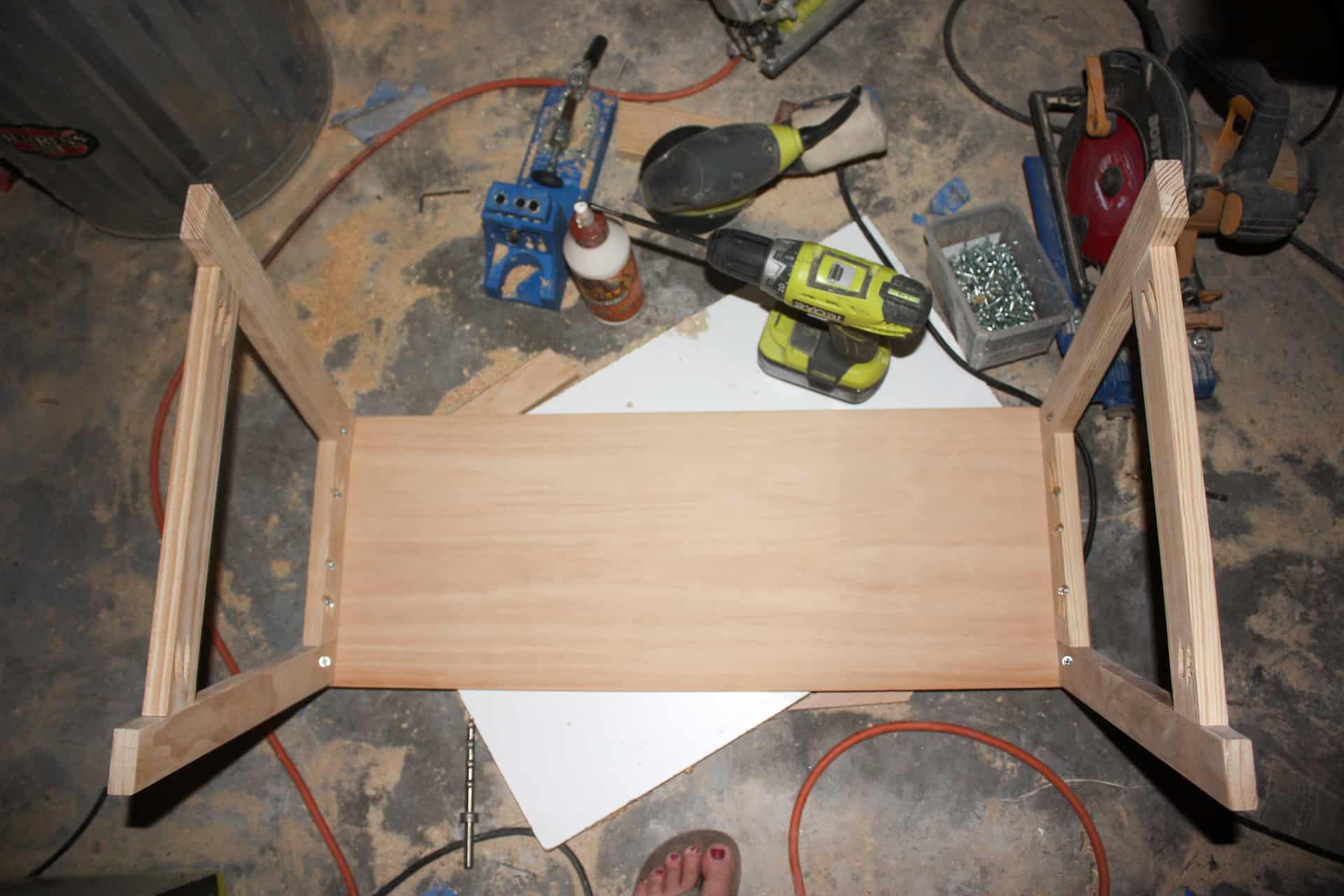 DIY Small Modern Bench