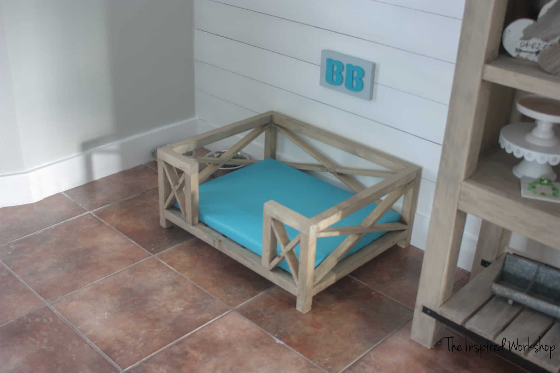 DIY Farmhouse Dog Bed