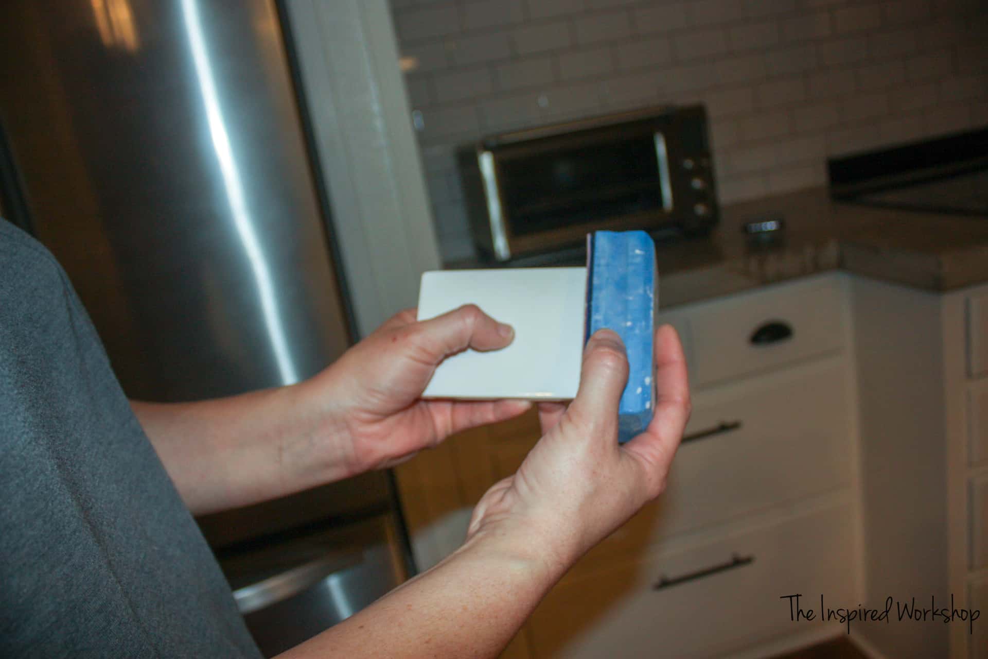 How to sand your tiles after cutting them