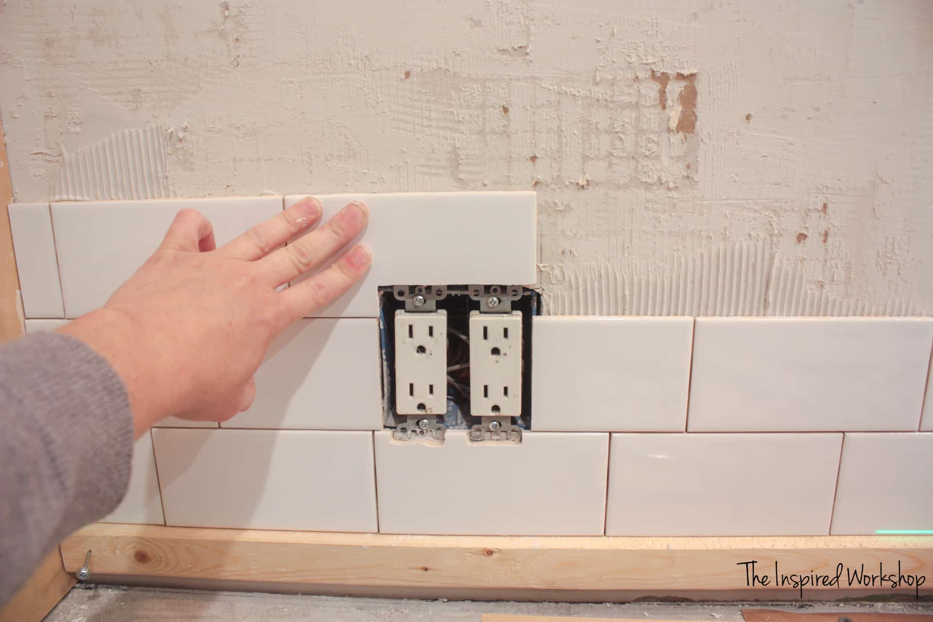 How to Tile A Kitchen Wall