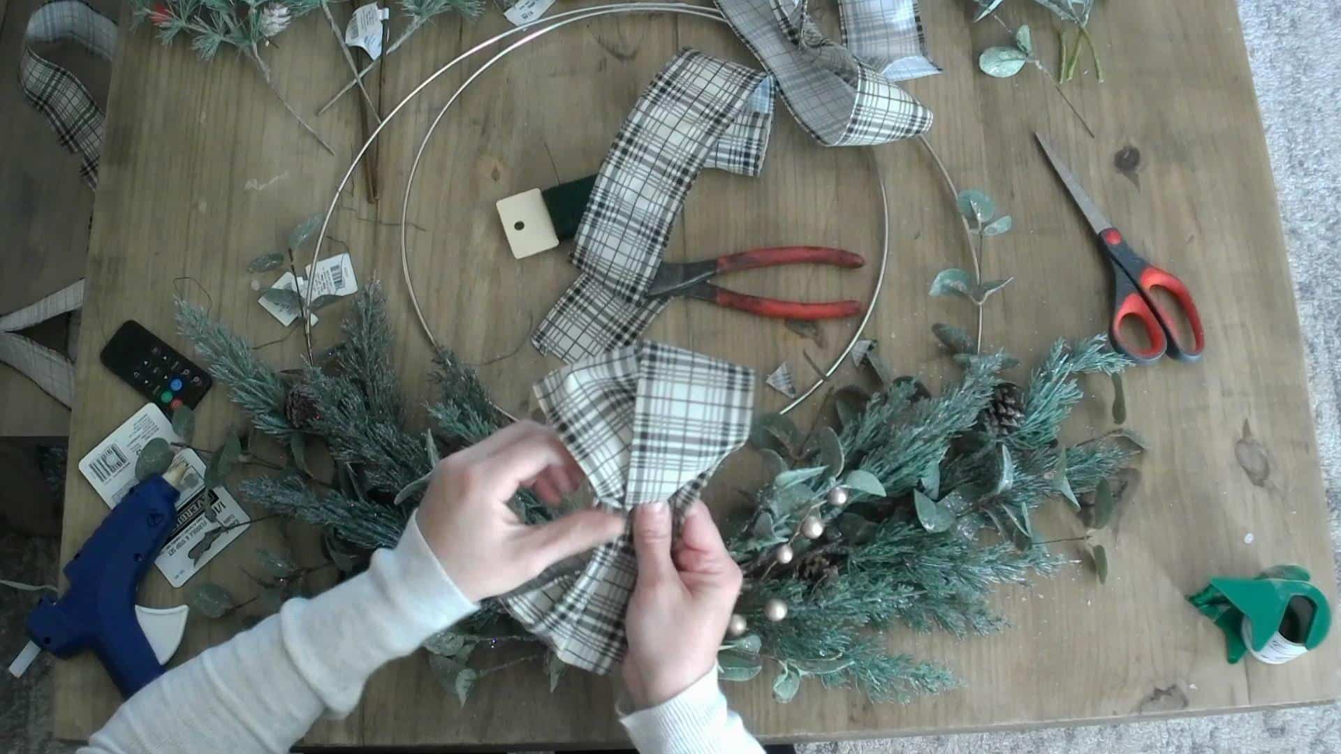 MAking the bow for the DIY Christmas Wreath