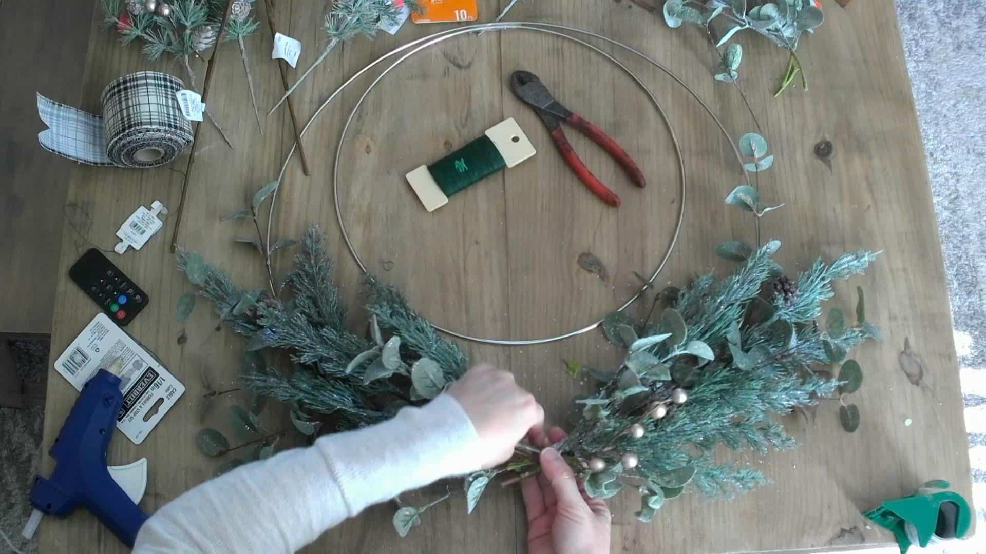 DIY Wintery Christmas Wreath