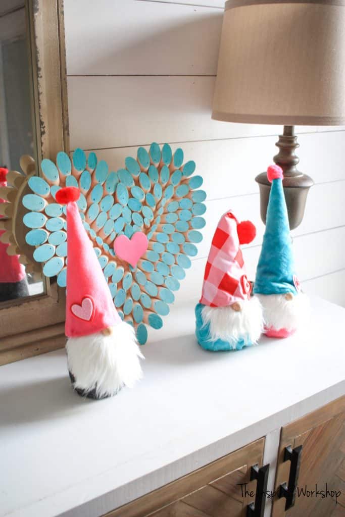 Valentine Decor - three gnomes and a wooden heart