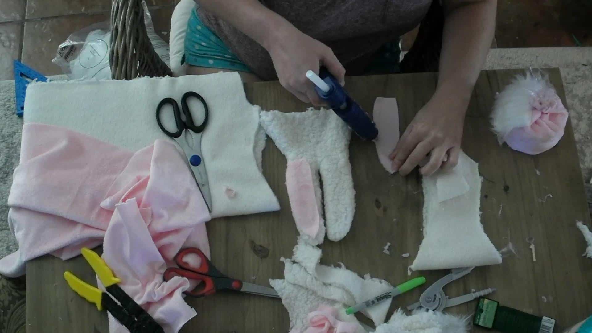 DIY Easter Bunny Gnome - making the bunny ears