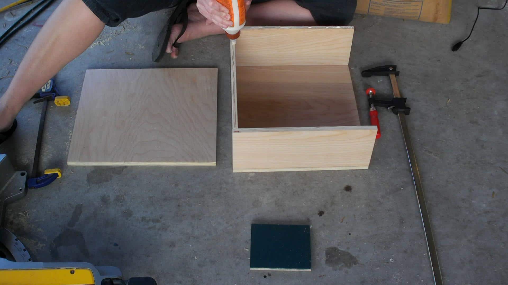 DIY Vinyl Record Shelf {BUILD IT From a Single Sheet of Plywood!}