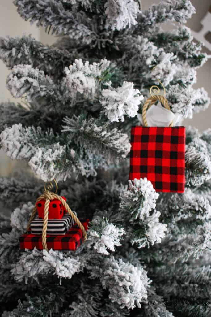 DIY Gift Ornaments for Christmas Tree