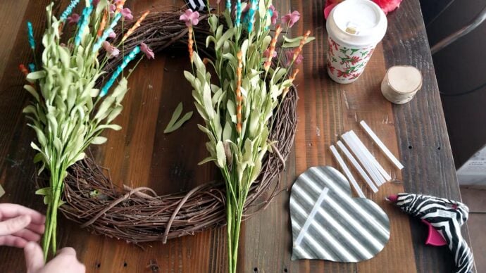 tieing the floral wire to the flower bunch