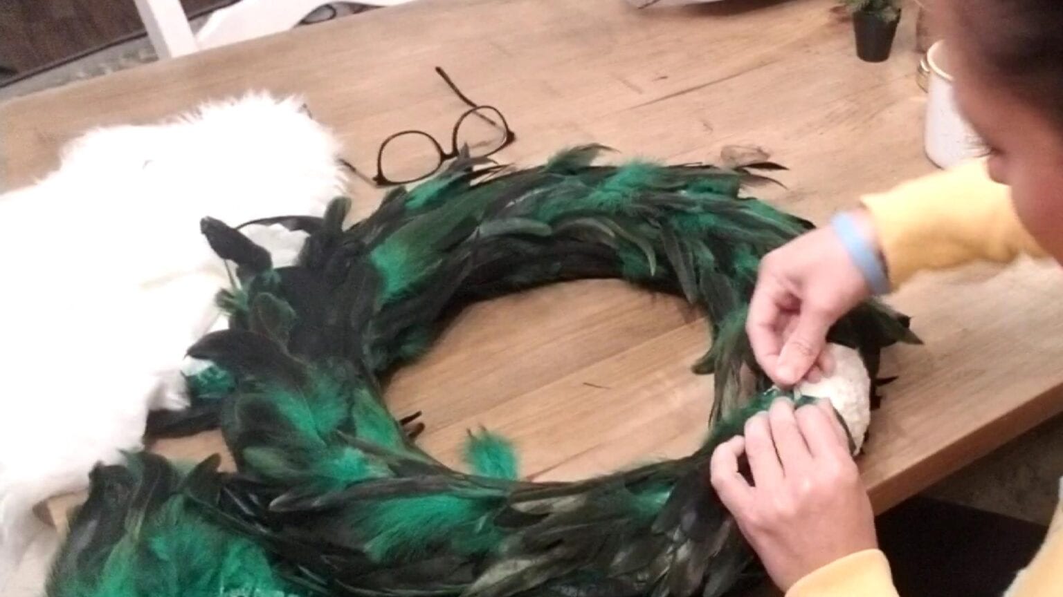 DIY Feather Wreath The Inspired