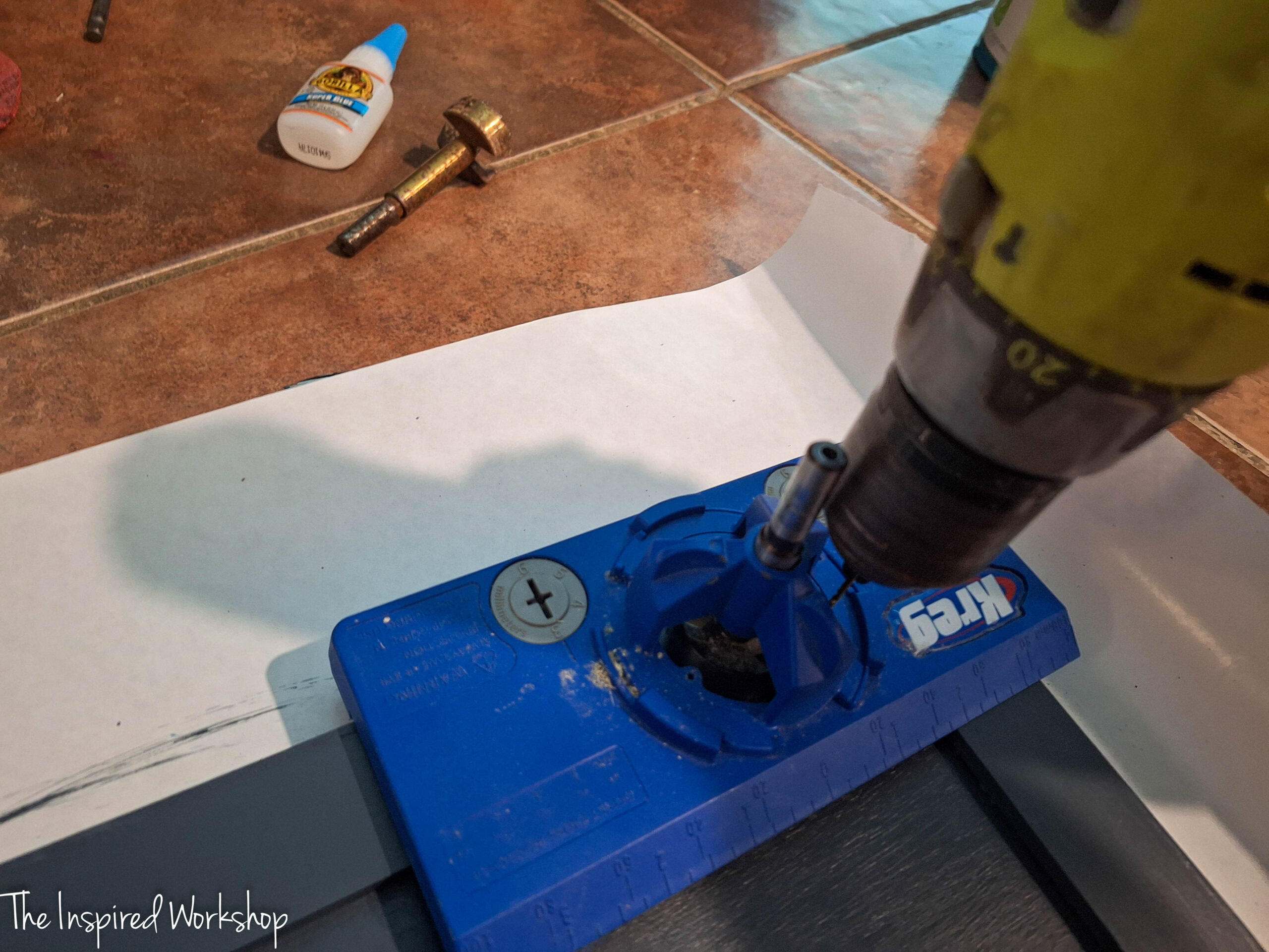 using the kreg cabinet hinge jig on the over the toilet cabinet door