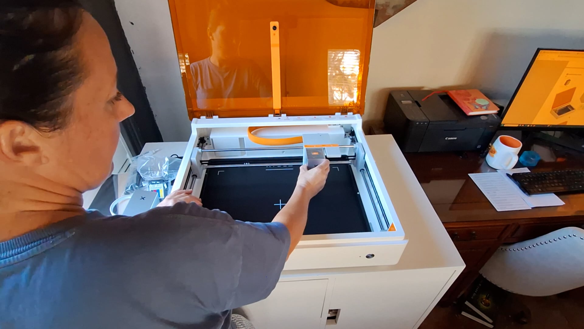 magnetizing the laser module to the machine